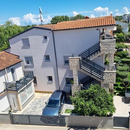Apartment Denis Медулин Екстериор снимка