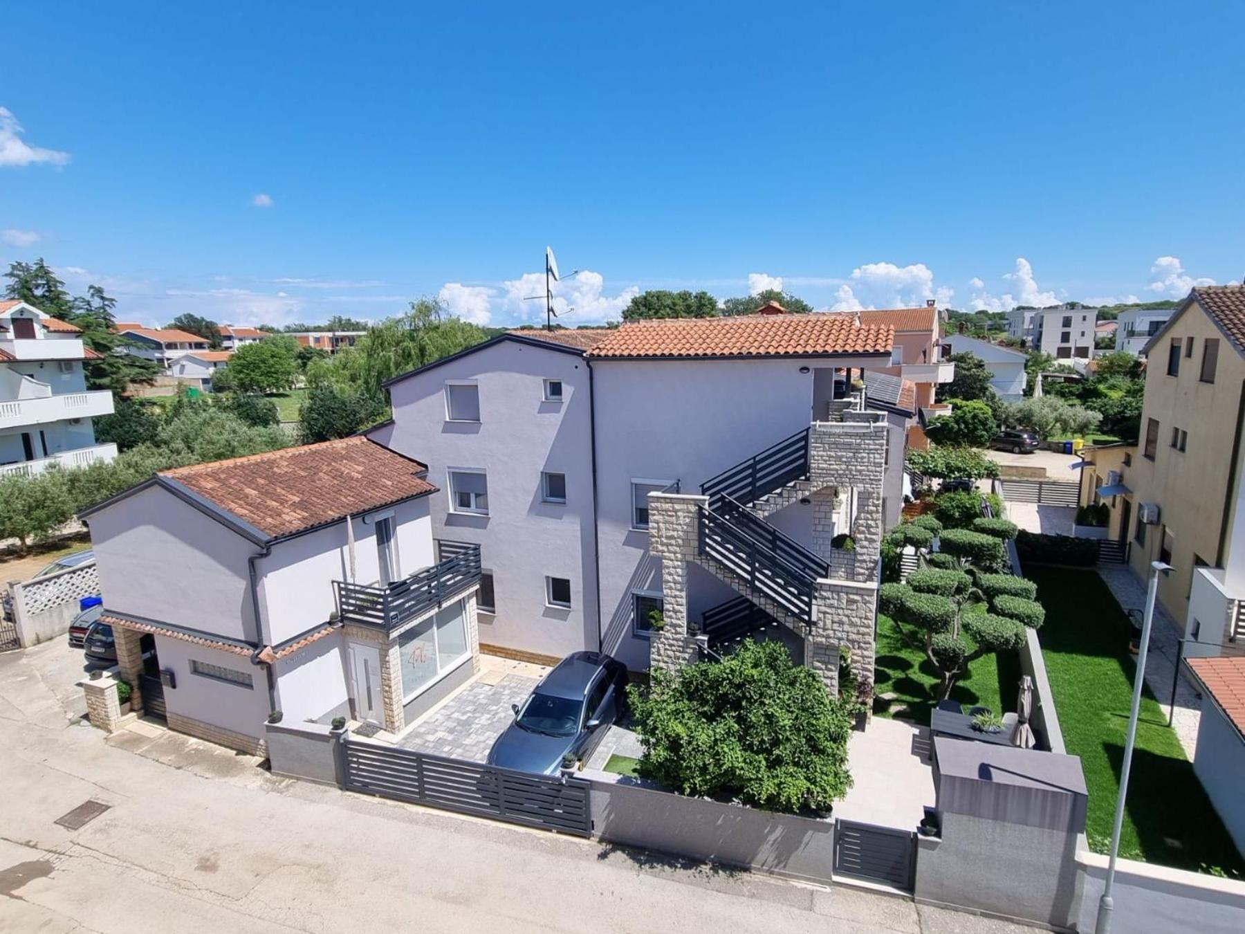 Apartment Denis Медулин Екстериор снимка
