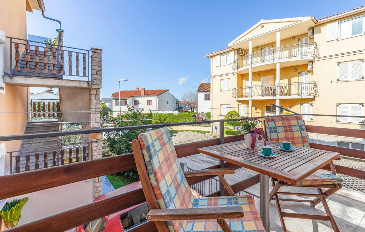 Apartment Denis Медулин Екстериор снимка